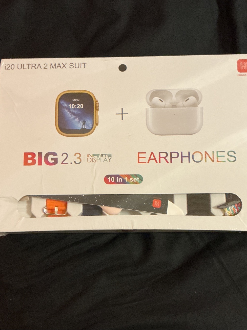 i20 Ultra 2 Max Suit Smartwatch with Multiple Accent Straps- White Earbuds